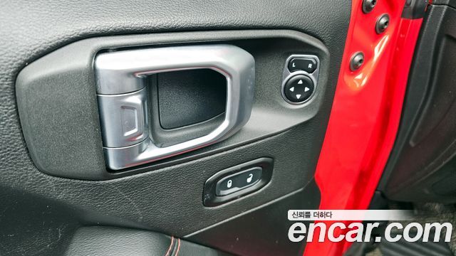 Jeep Wrangler 2020 — photo 14