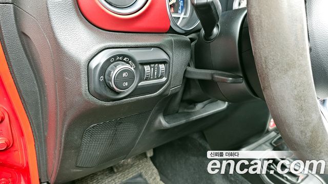 Jeep Wrangler 2020 — photo 15