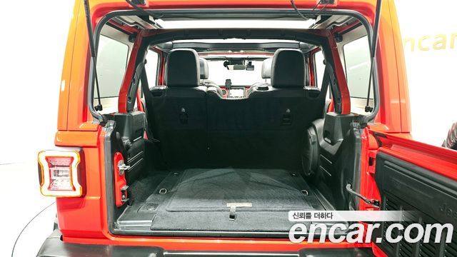 Jeep Wrangler 2020 — photo 19