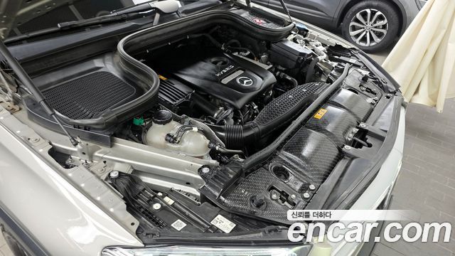 Mercedes-Benz GLE-Class 2021 — photo 6