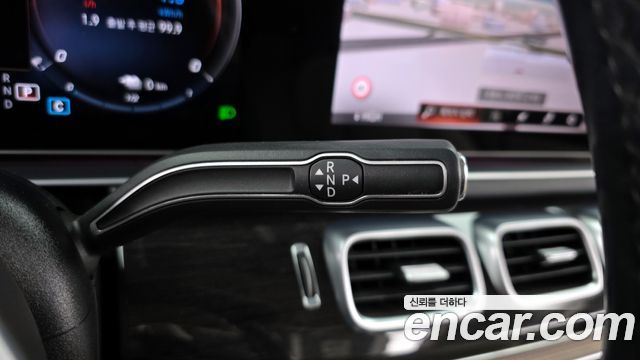 Mercedes-Benz GLE-Class 2021 — photo 9