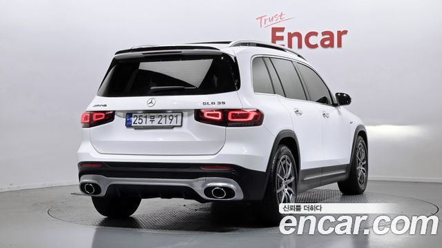 Mercedes-Benz GLB-Class 2023 — photo 2