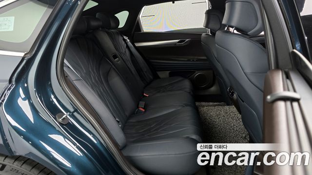 Genesis G80 2022 — photo 12
