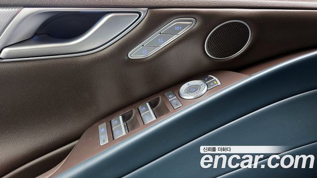 Genesis G80 2022 — photo 18