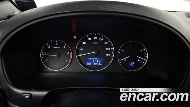 Hyundai Starex 2017 — photo 8