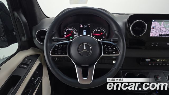 Mercedes-Benz Sprinter 2022 — photo 13