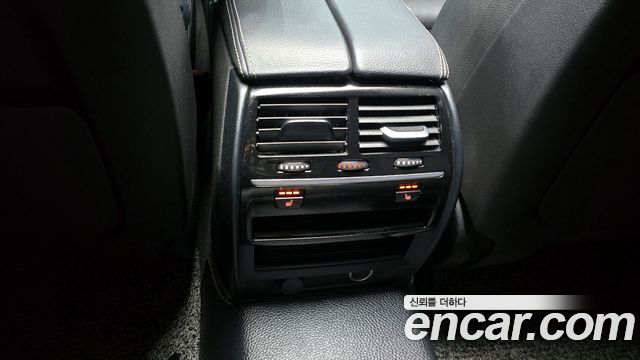 BMW 5-Series 2017 — photo 19