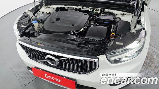 Volvo XC40 2022 — photo 6