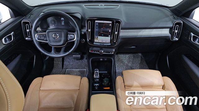 Volvo XC40 2022 — photo 7