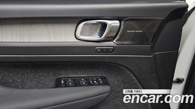 Volvo XC40 2022 — photo 18