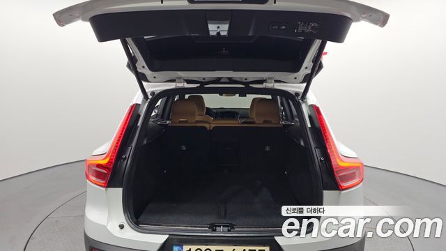 Volvo XC40 2022 — photo 20