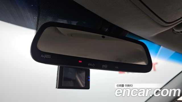 Kia K7 2017 — photo 16