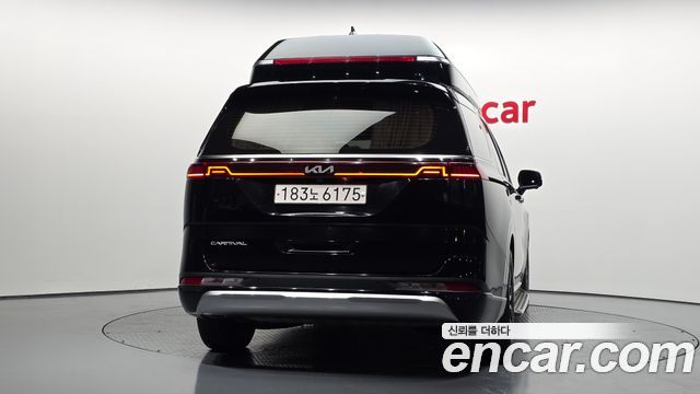 Kia Canival 2022 — photo 4