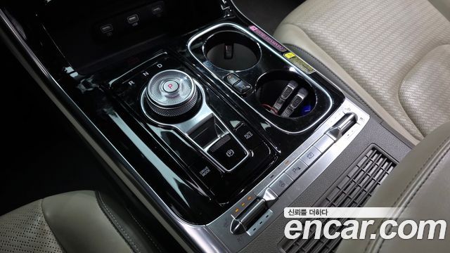 Kia Canival 2022 — photo 9