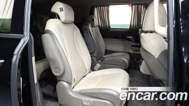 Kia Canival 2022 — photo 12