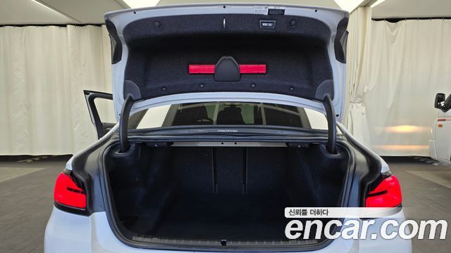 BMW 5-Series 2021 — photo 20
