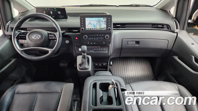 Hyundai Staria 2023 — photo 7