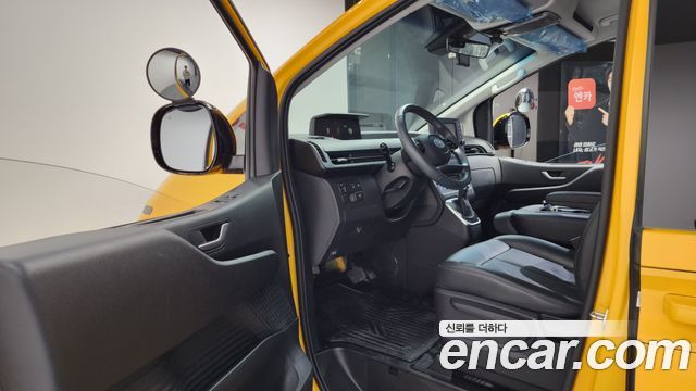 Hyundai Staria 2023 — photo 10