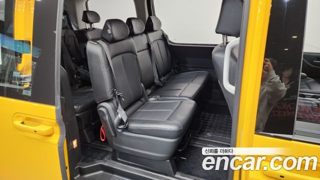 Hyundai Staria 2023 — photo 12
