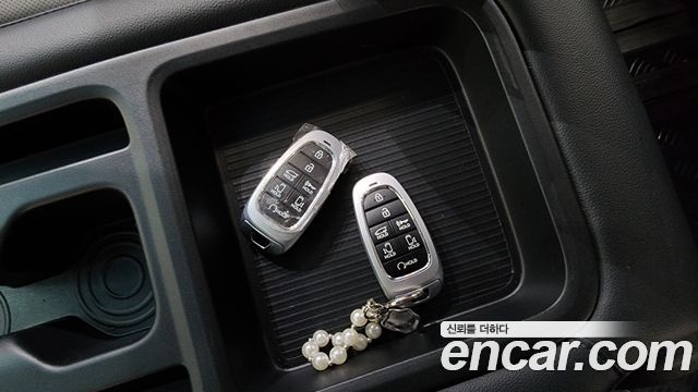 Hyundai Staria 2023 — photo 19