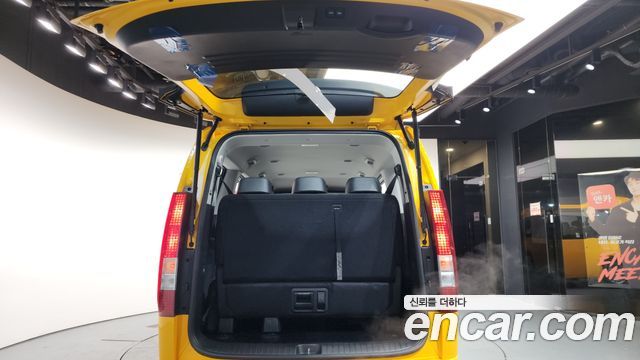 Hyundai Staria 2023 — photo 20