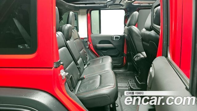 Jeep Wrangler 2022 — photo 11