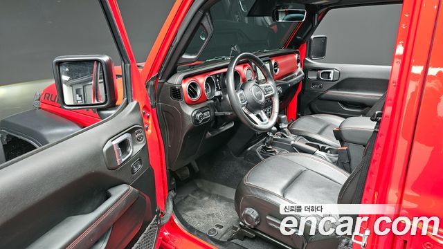 Jeep Wrangler 2022 — photo 12