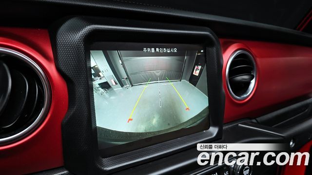 Jeep Wrangler 2022 — photo 15