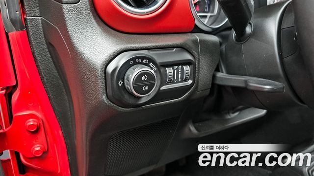 Jeep Wrangler 2022 — photo 17