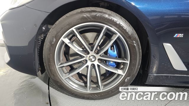 BMW 5-Series 2022 — photo 5