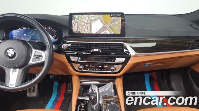 BMW 5-Series 2022 — photo 14