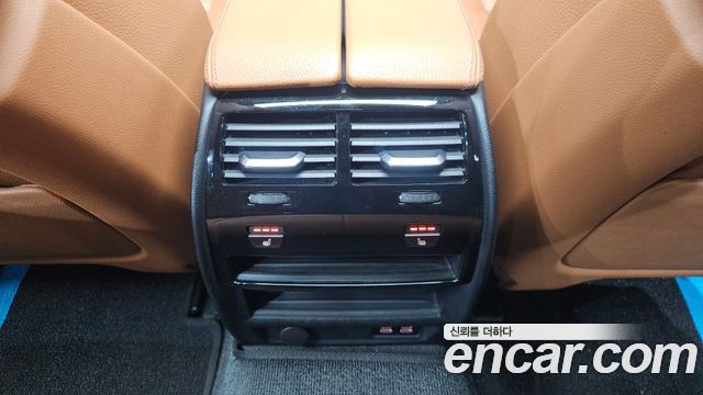 BMW 5-Series 2022 — photo 18