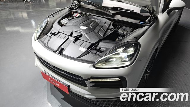 Porsche Cayenne 2021 — photo 6