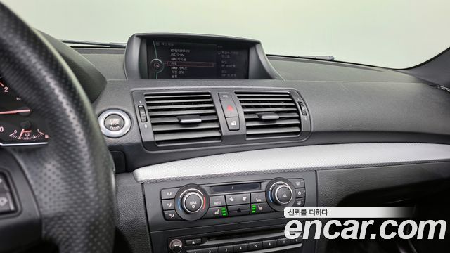 BMW 1-Series 2011 — photo 14