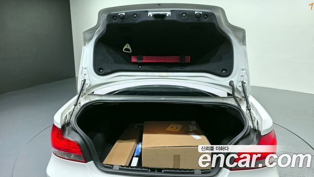 BMW 1-Series 2011 — photo 20