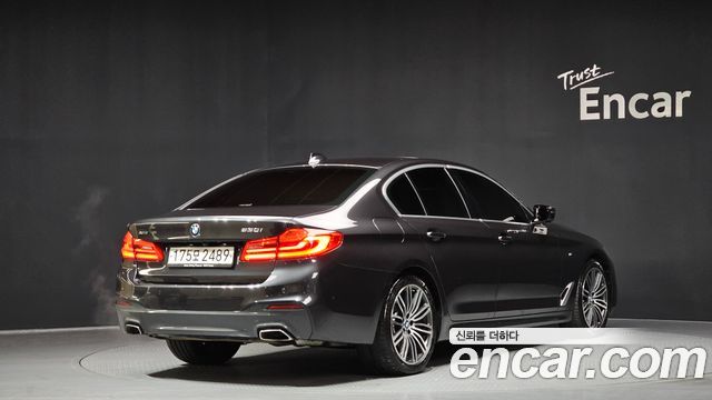 BMW 5-Series 2020 — photo 2