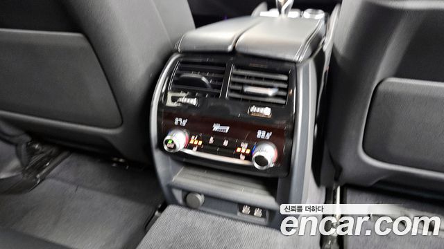 BMW 5-Series 2020 — photo 19