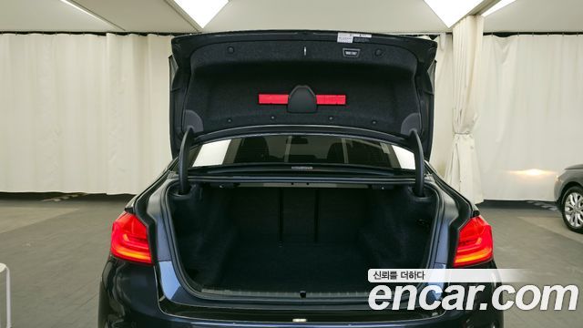 BMW 5-Series 2020 — photo 20
