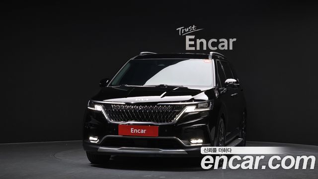Kia Canival 2023 — photo 3