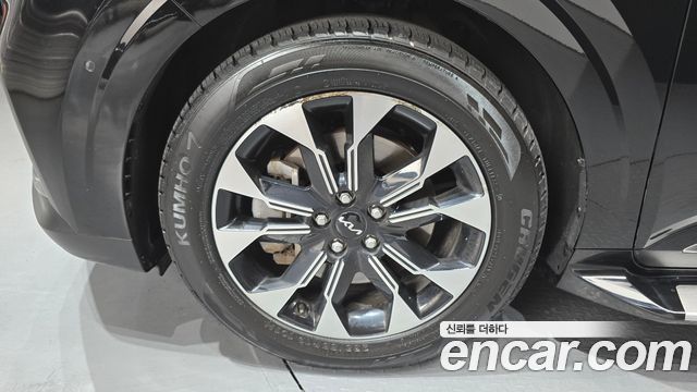 Kia Canival 2023 — photo 5