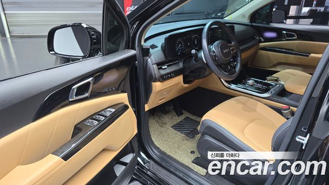 Kia Canival 2023 — photo 11