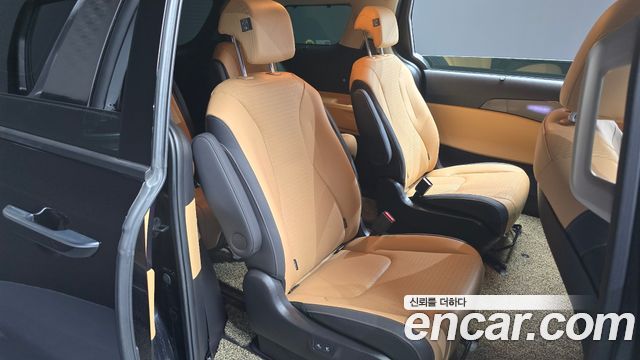 Kia Canival 2023 — photo 12