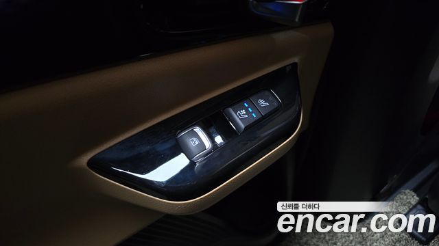 Kia Canival 2023 — photo 19