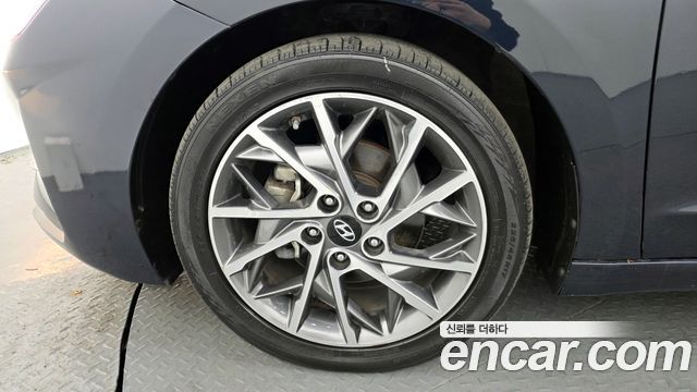 Hyundai AVANTE 2019 — photo 5
