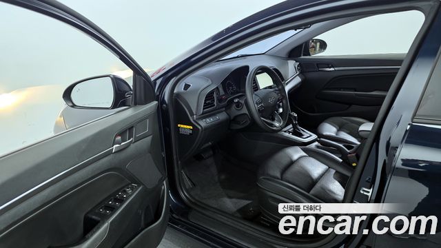 Hyundai AVANTE 2019 — photo 10