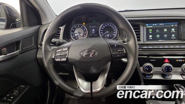 Hyundai AVANTE 2019 — photo 13