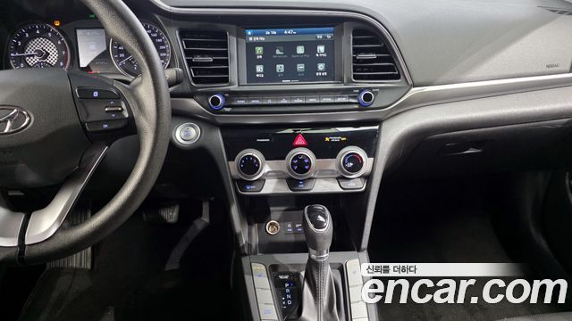 Hyundai AVANTE 2019 — photo 20