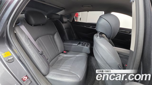 Genesis G80 2018 — photo 25
