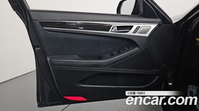 Genesis G80 2018 — photo 14