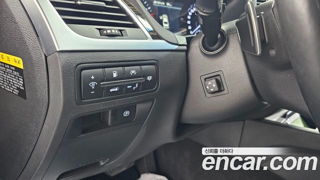 Genesis G80 2018 — photo 43